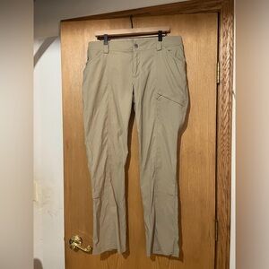 Duluth Trading Co Dry on the Fly Women’s Hiking Pants. Size 14 x 31